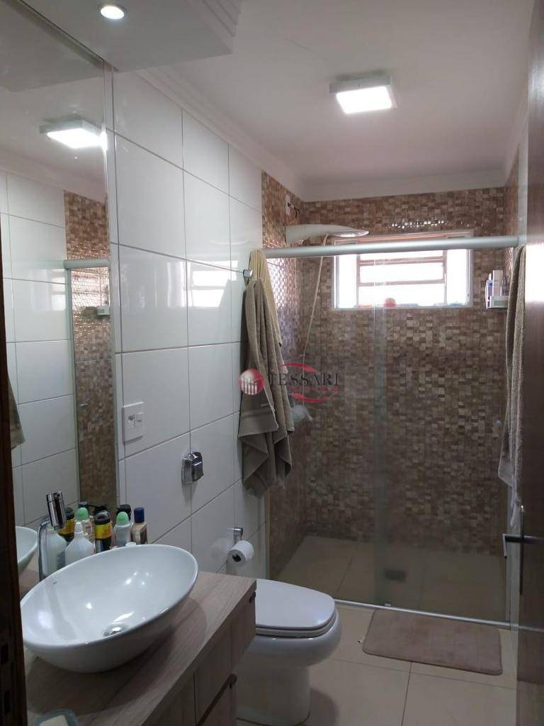 Apartamento à venda com 2 quartos, 70m² - Foto 11