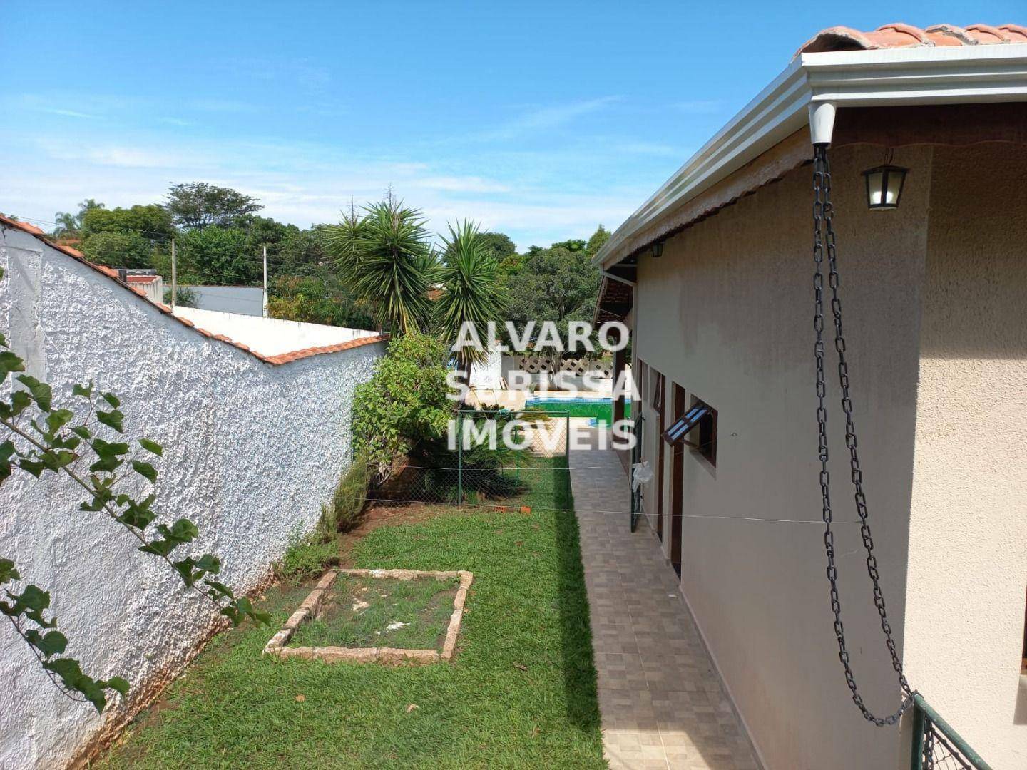 Chácara à venda com 3 quartos, 219m² - Foto 23