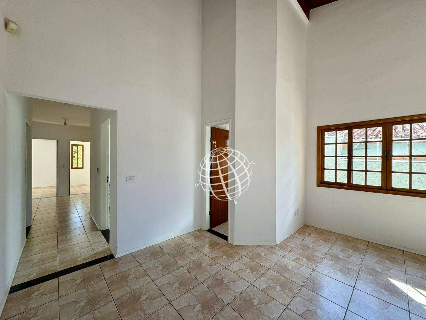 Casa para alugar com 5 quartos, 220m² - Foto 11