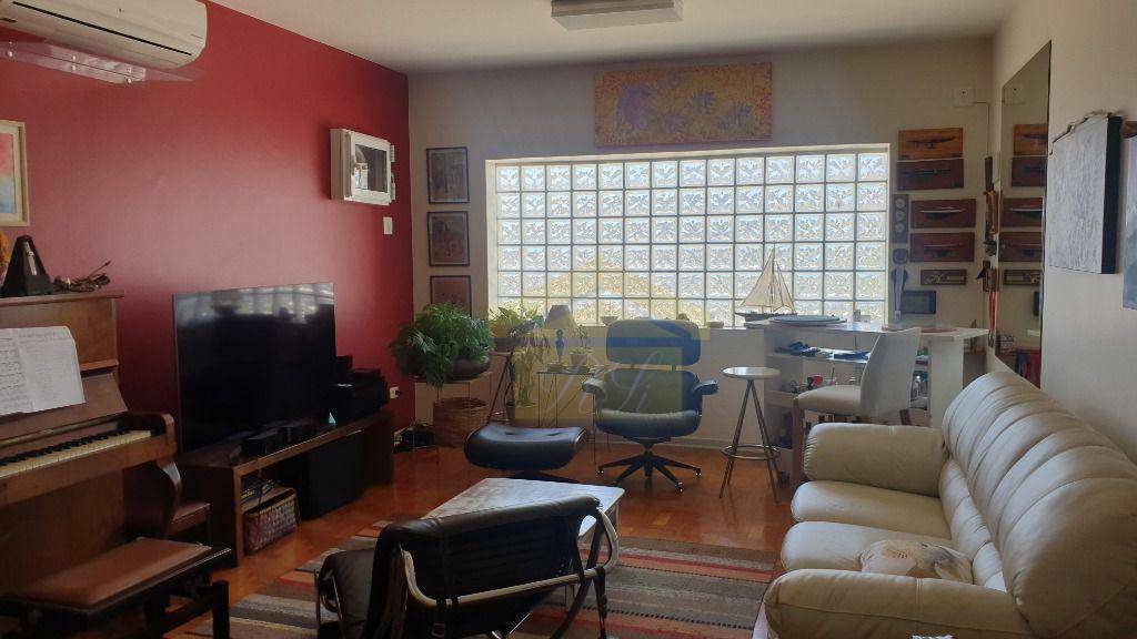 Sobrado à venda com 3 quartos, 230m² - Foto 1