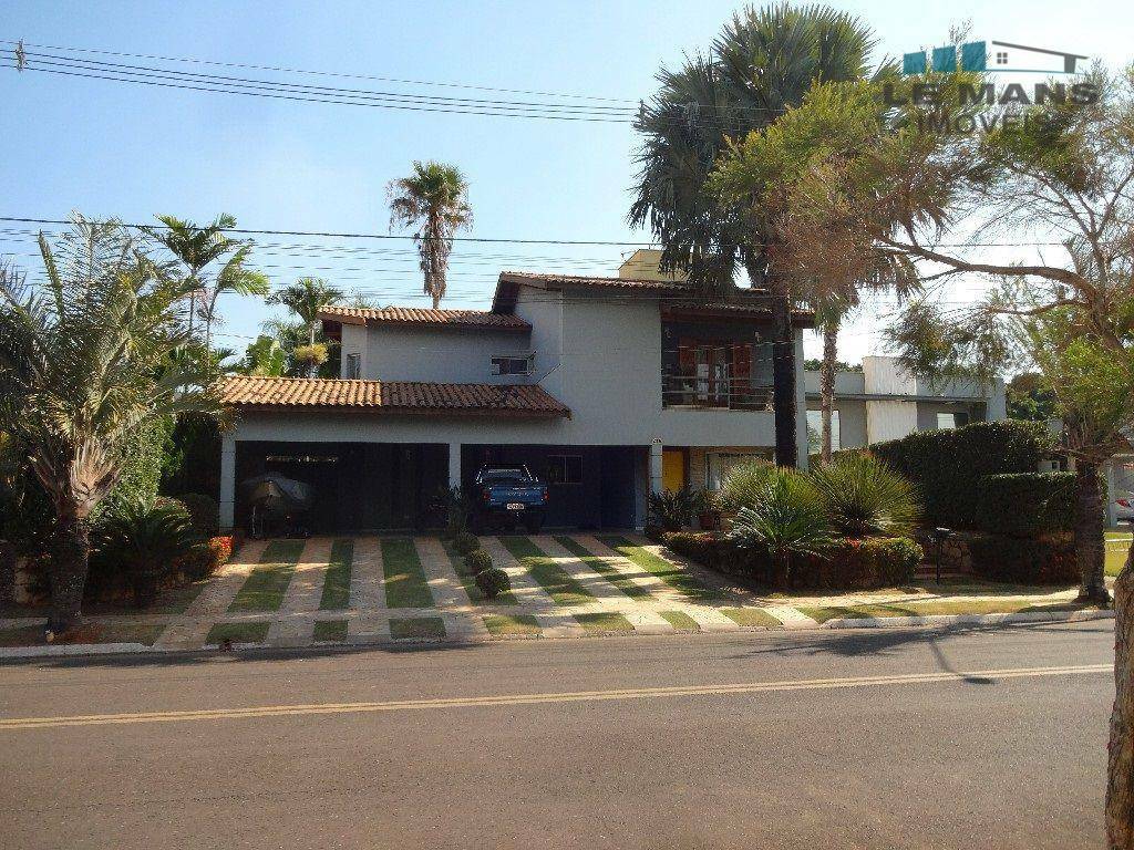 Casa de Condomínio à venda e aluguel com 4 quartos, 600m² - Foto 1