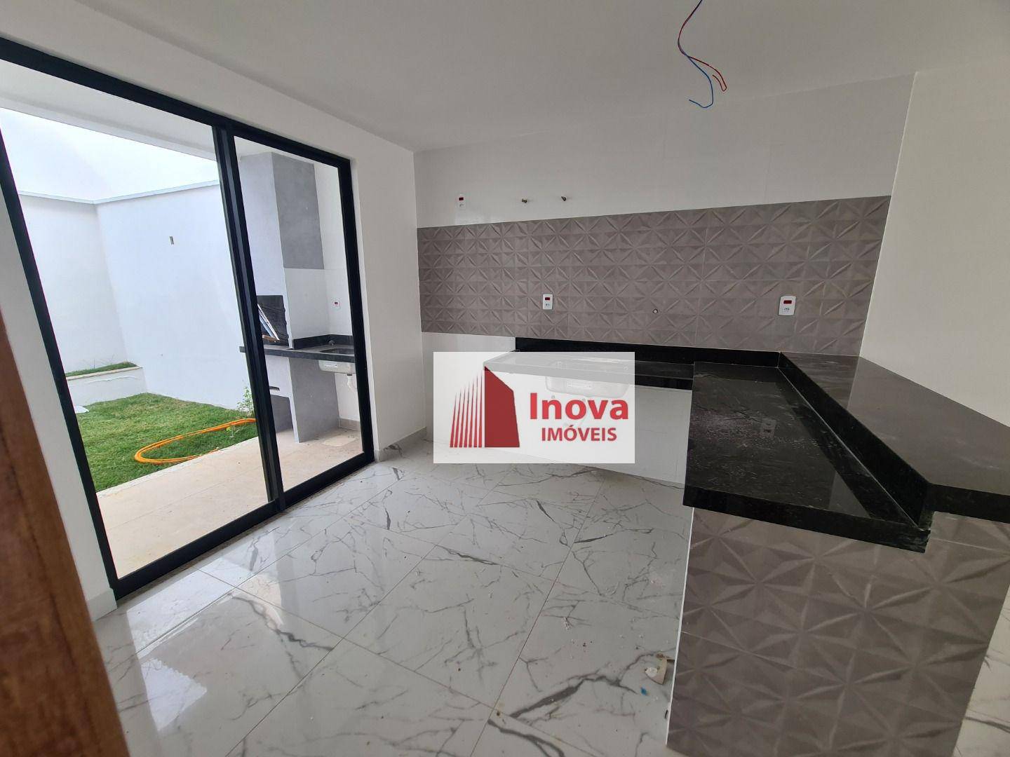 Casa à venda com 3 quartos, 150m² - Foto 12