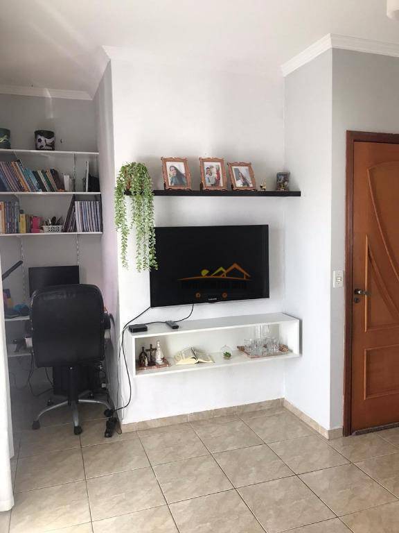 Casa à venda com 5 quartos, 212m² - Foto 6