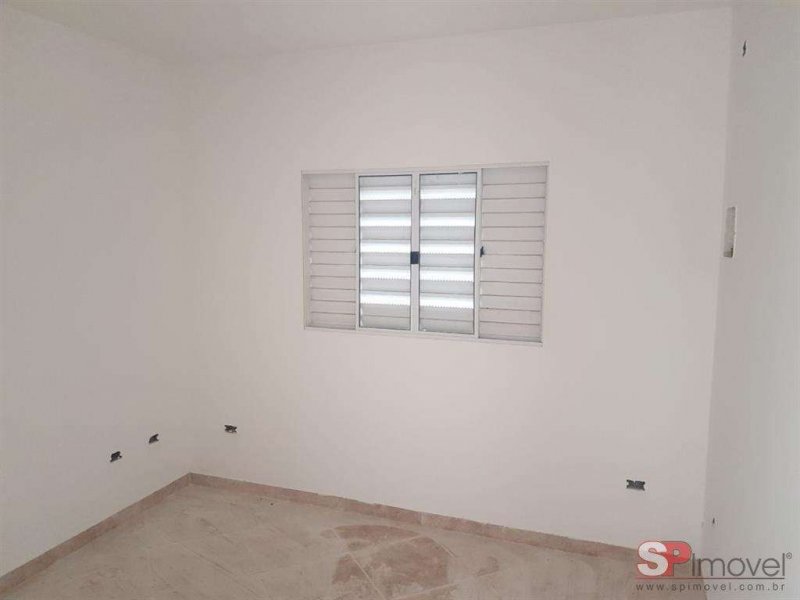 Casa à venda com 3 quartos, 70m² - Foto 9