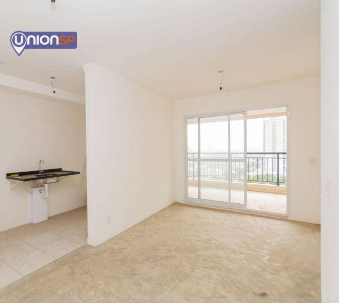 Apartamento à venda com 2 quartos, 70m² - Foto 2