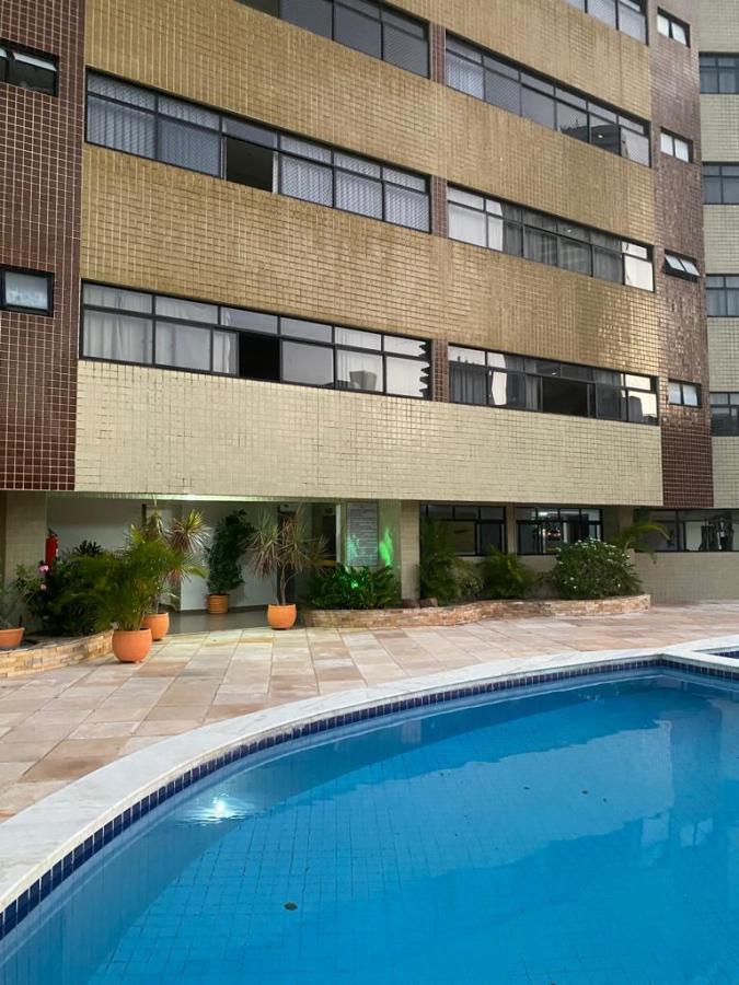 Apartamento à venda com 3 quartos, 189m² - Foto 3