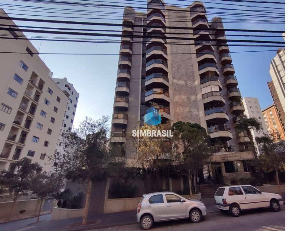 Apartamento à venda com 4 quartos, 183m² - Foto 2