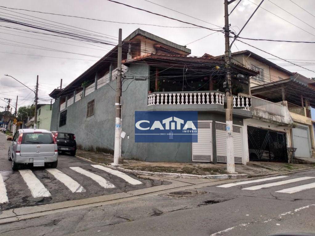 Sobrado à venda com 3 quartos, 264m² - Foto 1