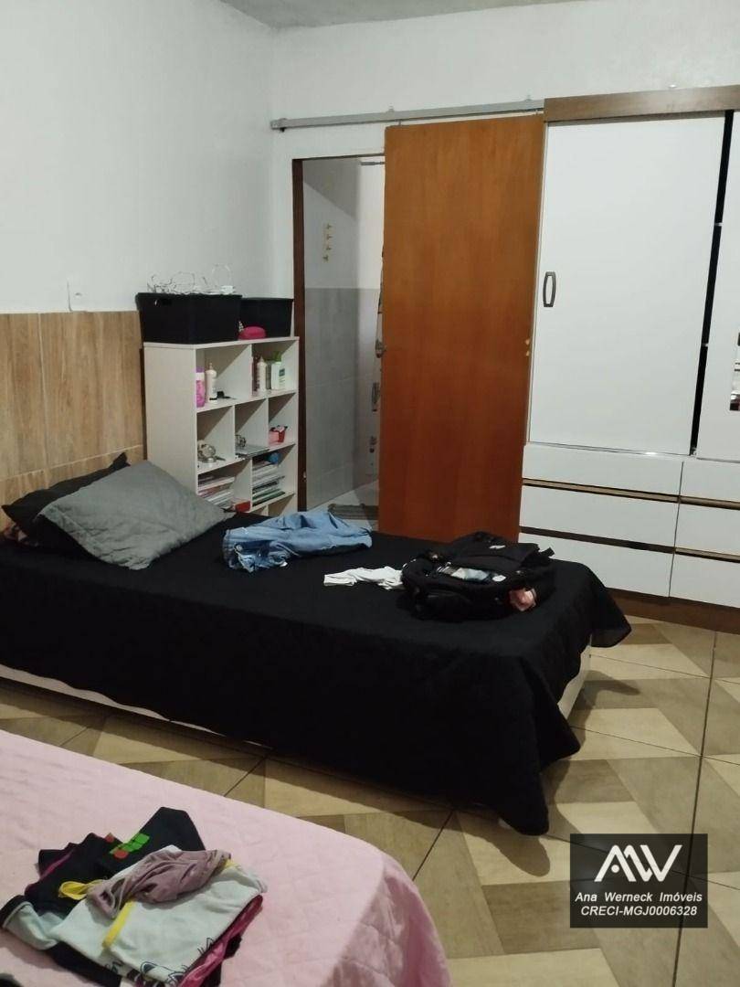 Casa à venda com 3 quartos, 80m² - Foto 11