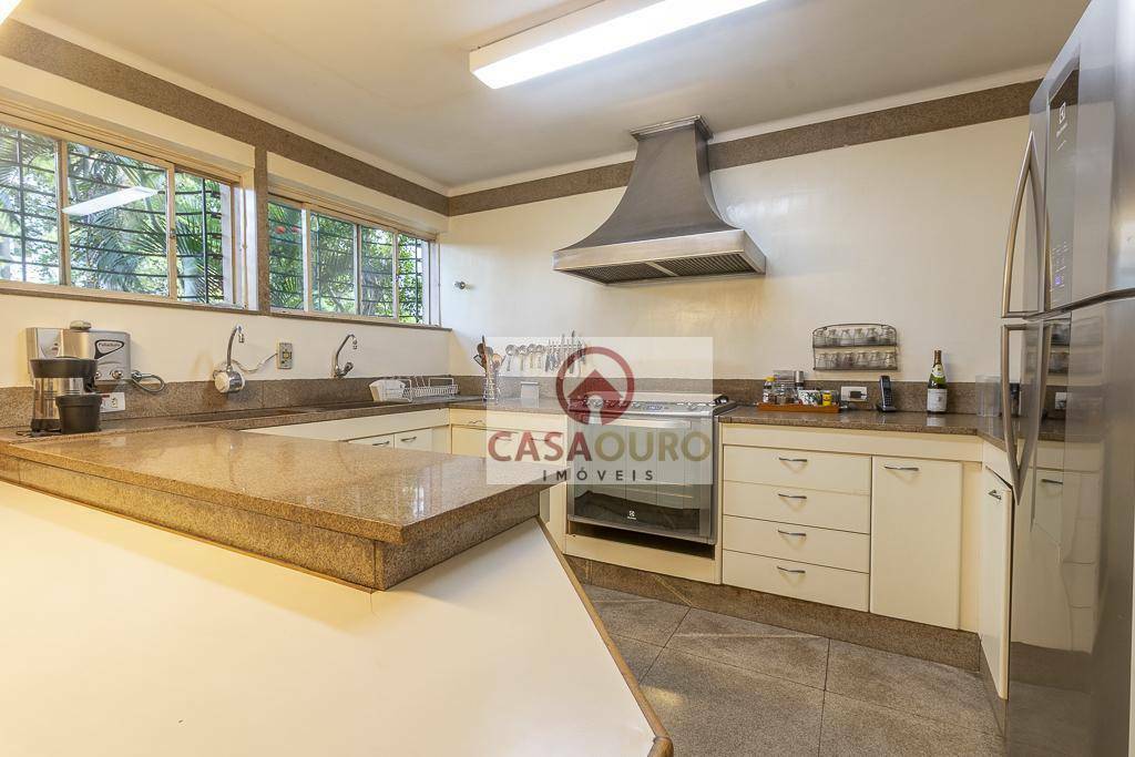 Casa à venda com 5 quartos, 750m² - Foto 35