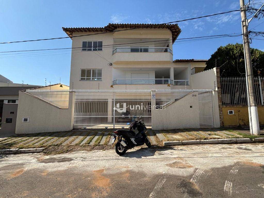 Casa, 3 quartos, 220 m² - Foto 1