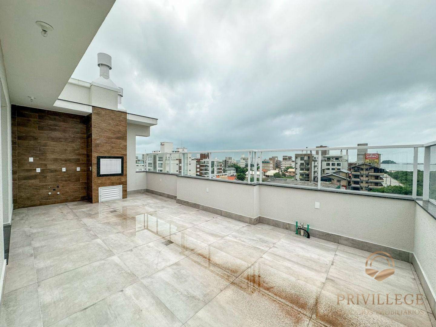 Cobertura à venda com 3 quartos, 150m² - Foto 2