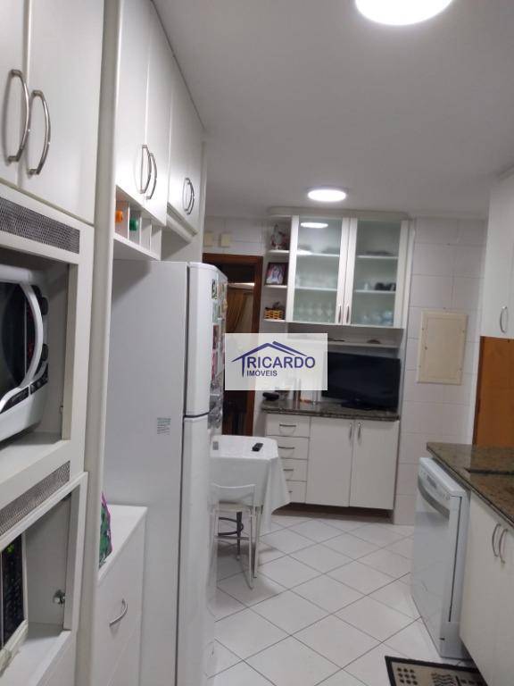 Apartamento à venda com 3 quartos, 140m² - Foto 16