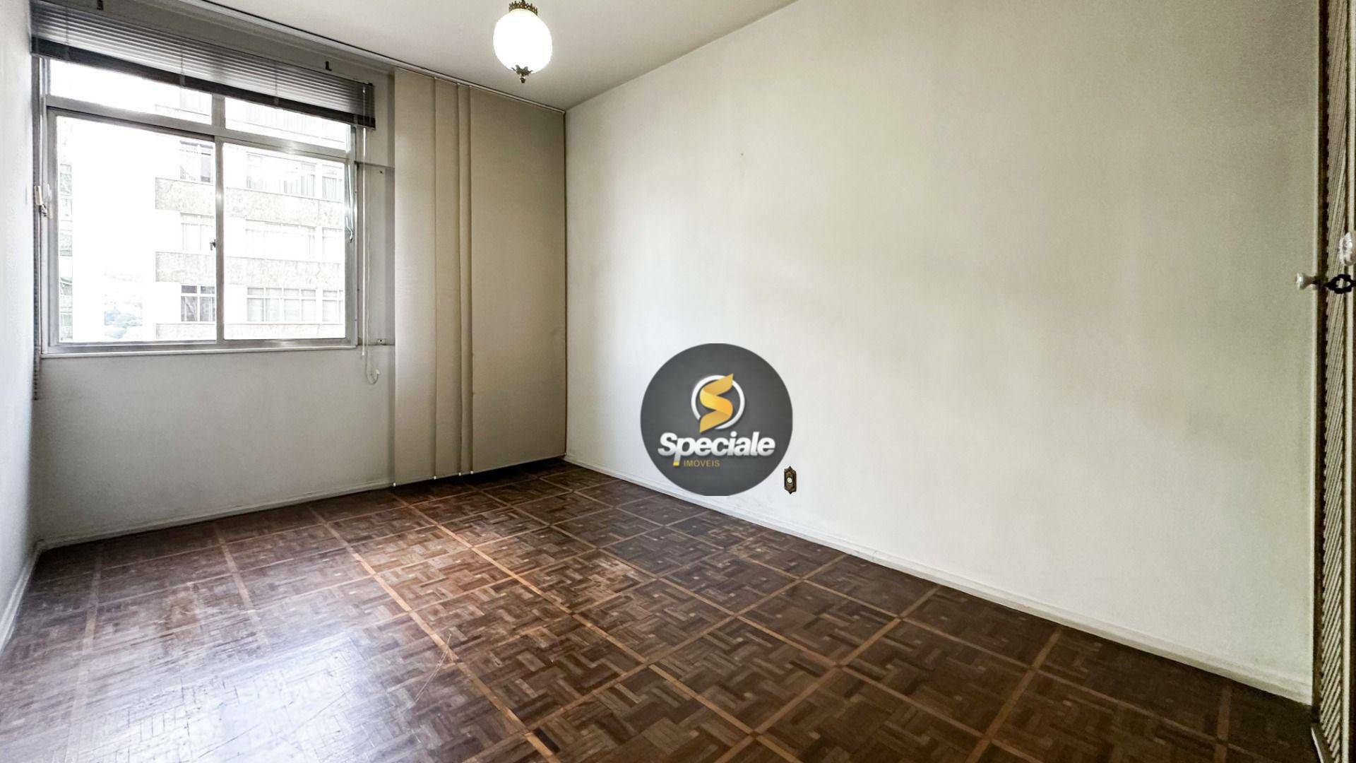 Apartamento à venda com 3 quartos, 128m² - Foto 8