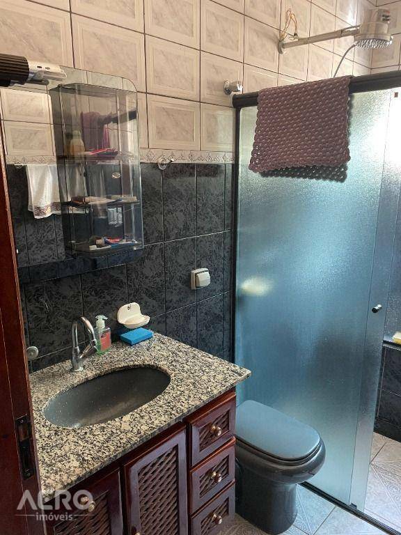 Casa à venda com 3 quartos, 161m² - Foto 9