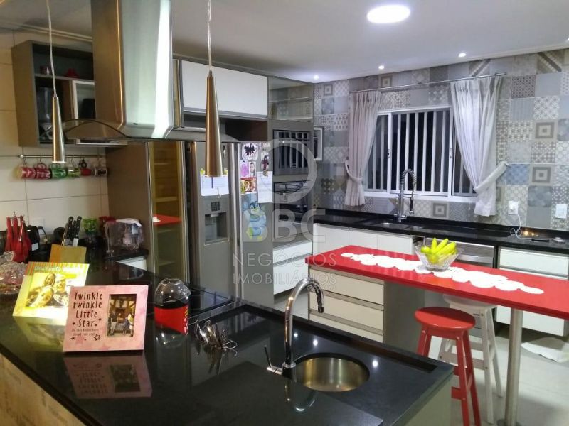 Sobrado à venda com 3 quartos, 308m² - Foto 7