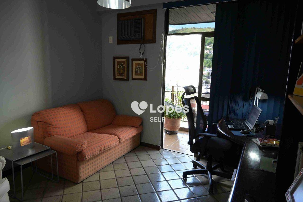 Apartamento à venda com 3 quartos, 138m² - Foto 6