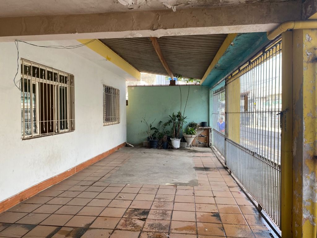 Casa para alugar com 3 quartos, 300m² - Foto 3