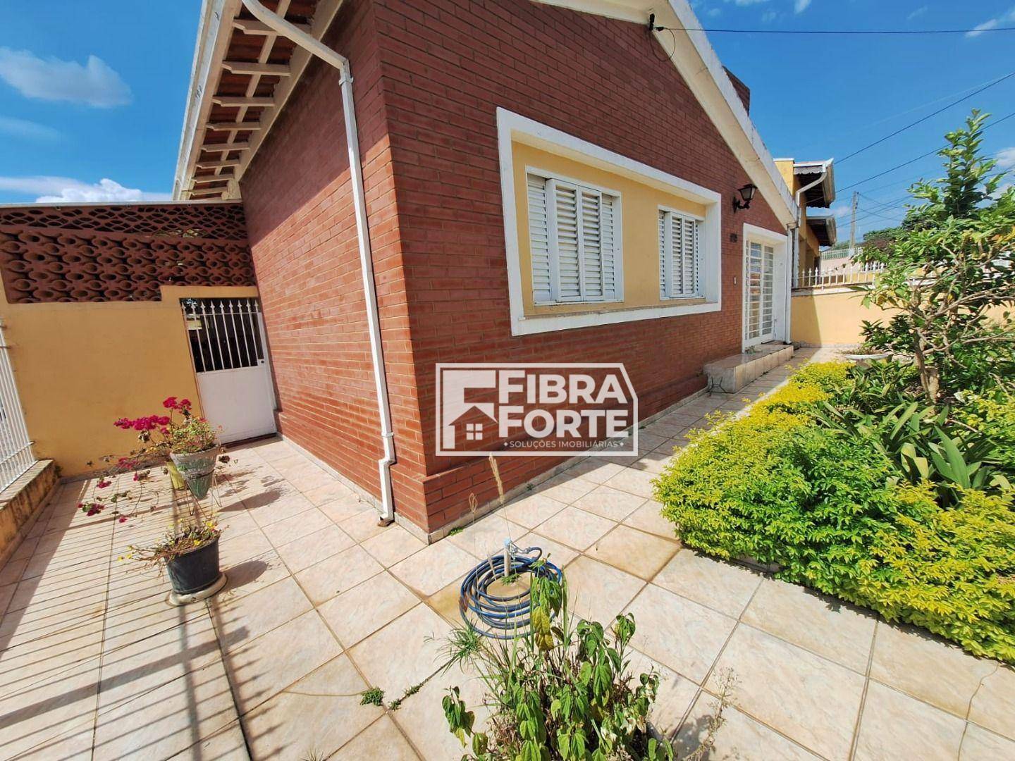 Casa à venda com 2 quartos, 209m² - Foto 1