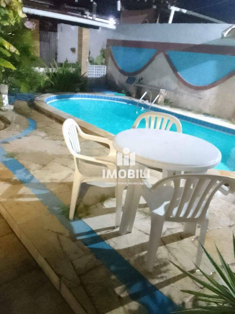 Casa à venda com 3 quartos, 160m² - Foto 2