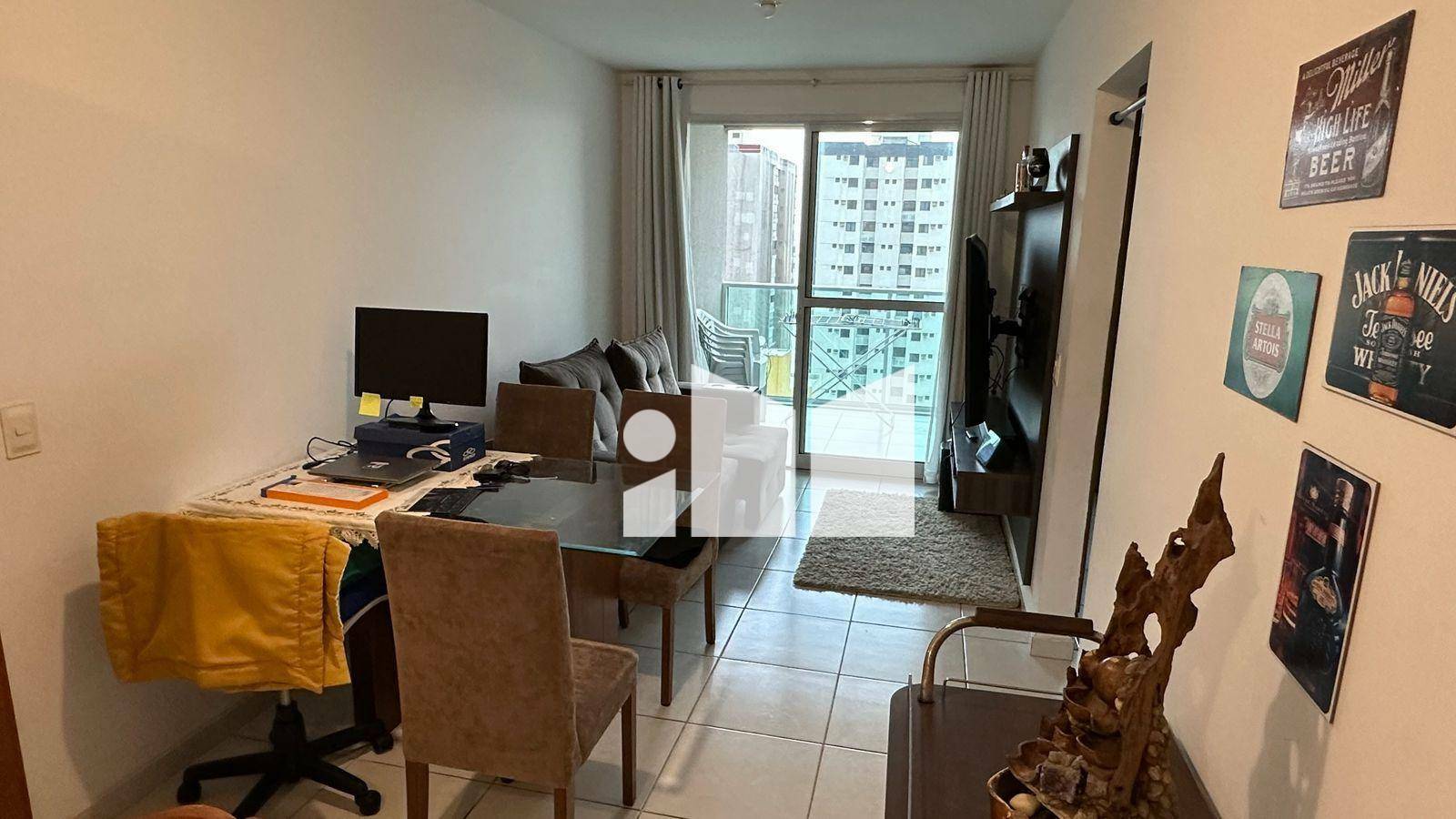 Apartamento à venda com 2 quartos, 65m² - Foto 3