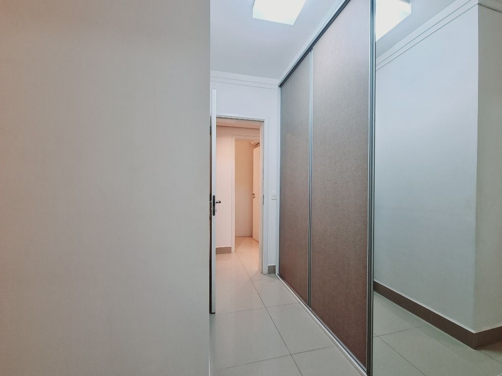 Apartamento à venda com 3 quartos, 134m² - Foto 12