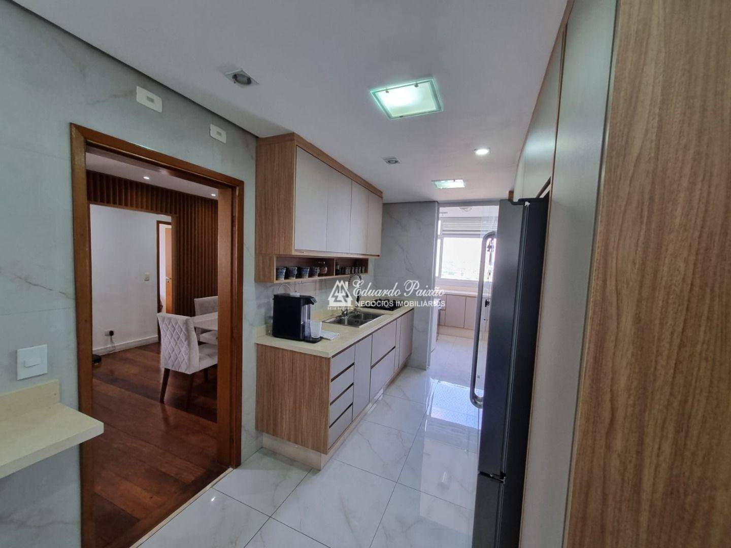 Apartamento à venda com 3 quartos, 115m² - Foto 9