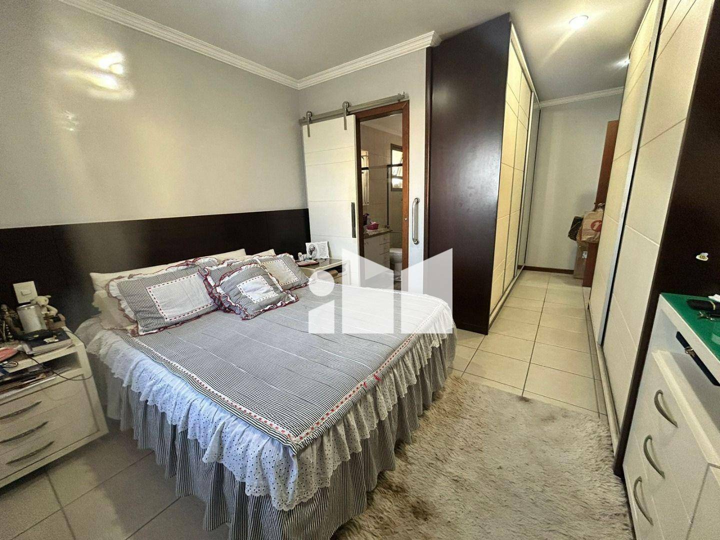 Apartamento à venda com 4 quartos, 250m² - Foto 8