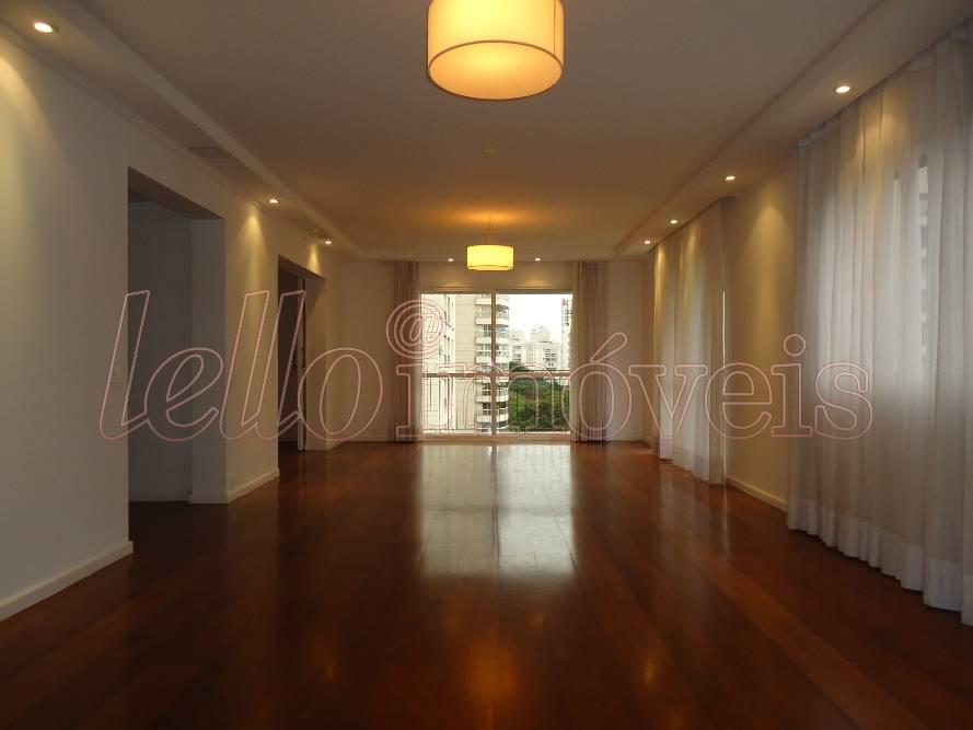 Apartamento para alugar com 3 quartos, 173m² - Foto 3