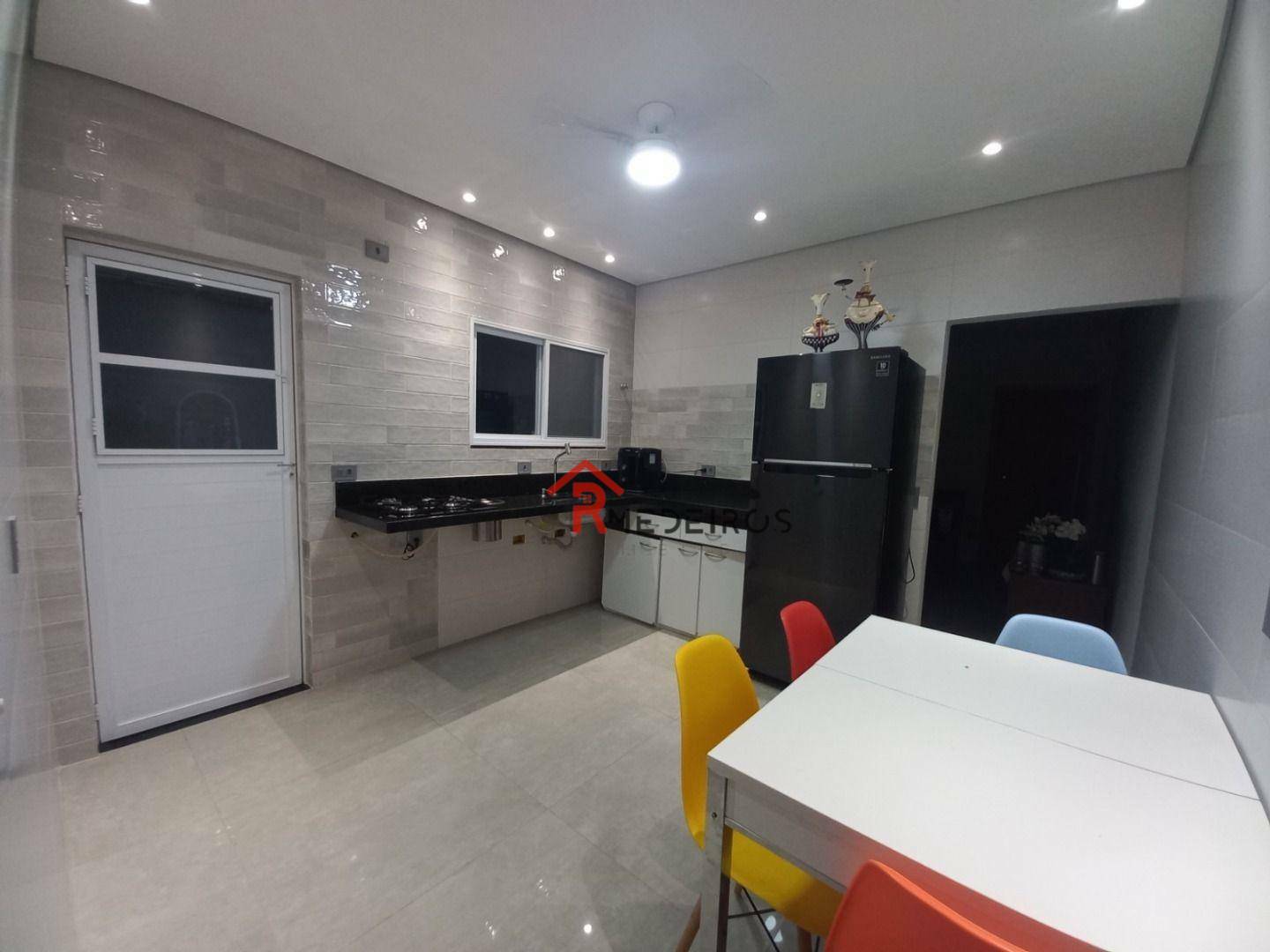 Casa à venda com 2 quartos, 72m² - Foto 8