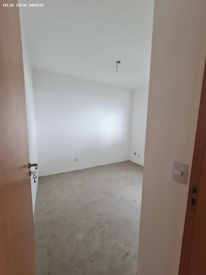 Apartamento à venda com 2 quartos, 42m² - Foto 3