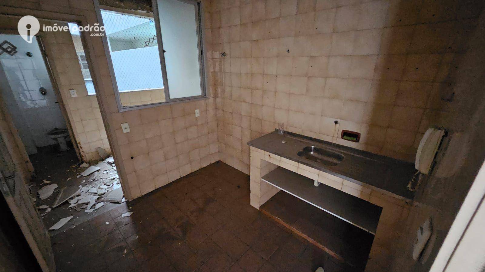 Apartamento à venda com 2 quartos, 86m² - Foto 4