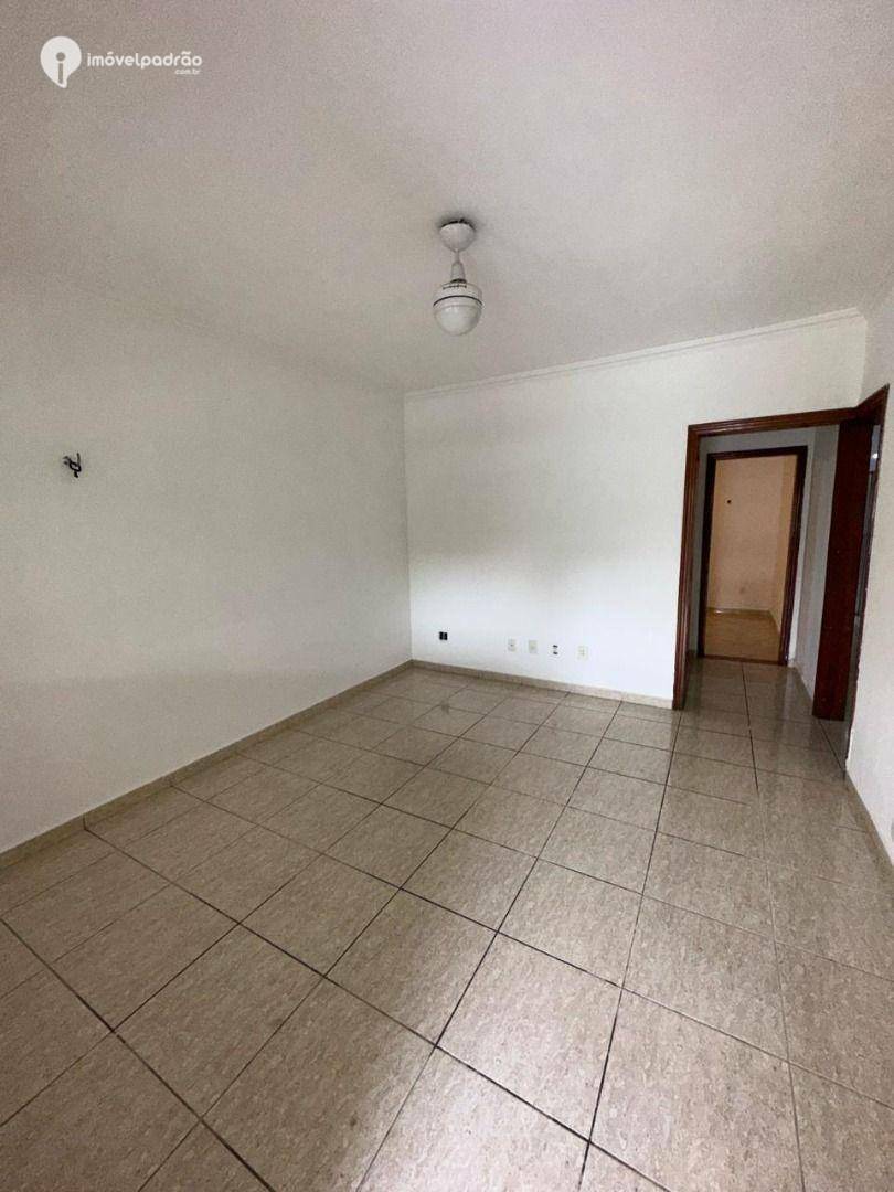 Casa à venda com 3 quartos, 150m² - Foto 4