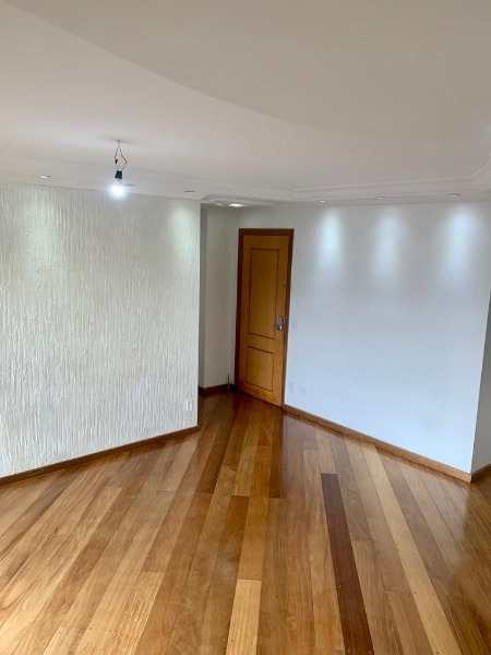 Apartamento à venda com 3 quartos, 87m² - Foto 12