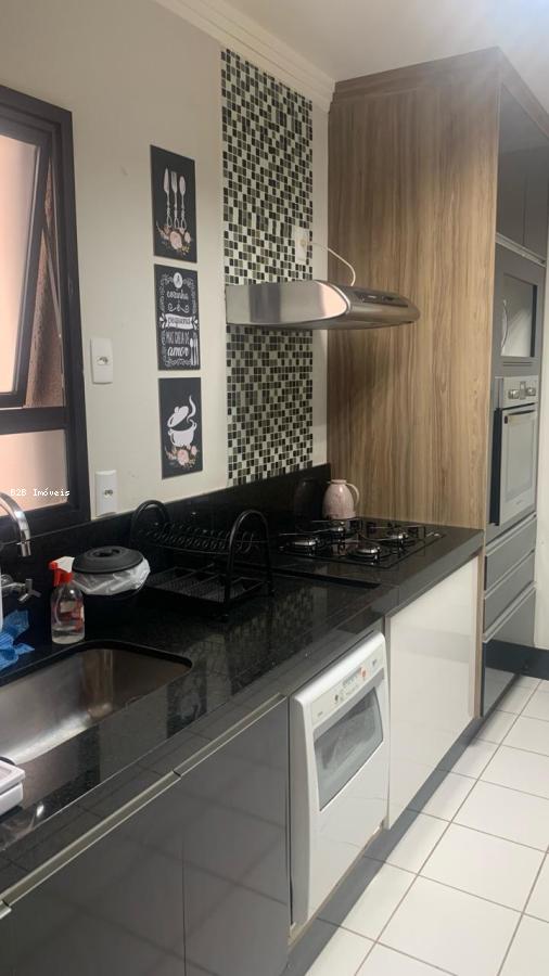 Apartamento à venda com 3 quartos, 87m² - Foto 3