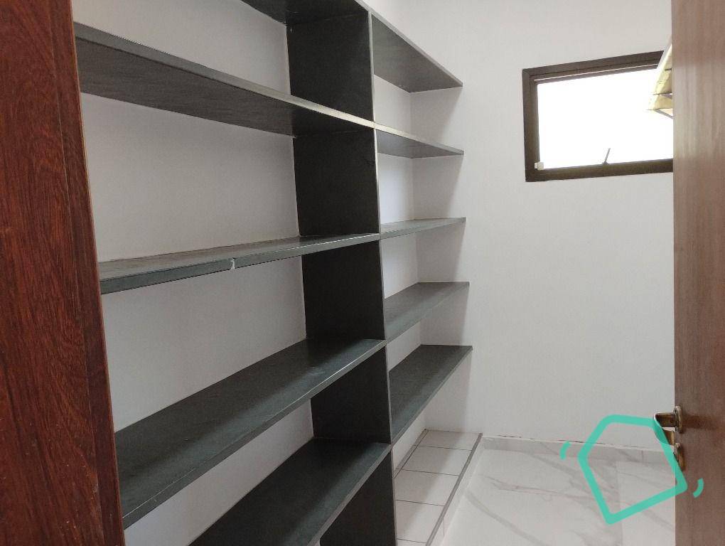 Casa de Condomínio à venda com 5 quartos, 648m² - Foto 19