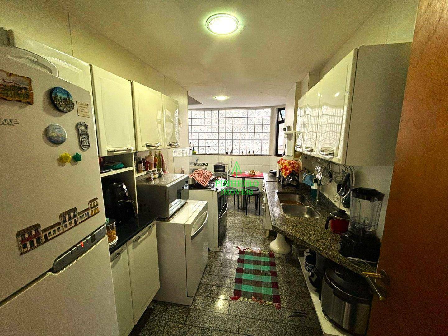 Apartamento à venda com 4 quartos, 190m² - Foto 13