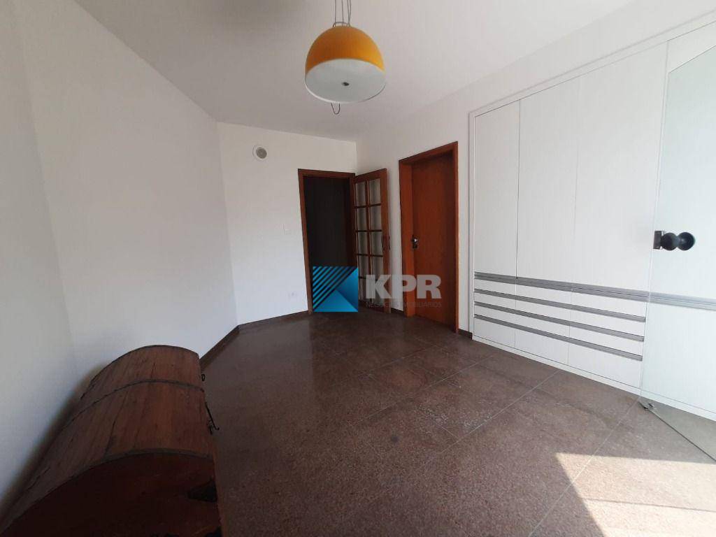 Casa de Condomínio à venda com 3 quartos, 360m² - Foto 33