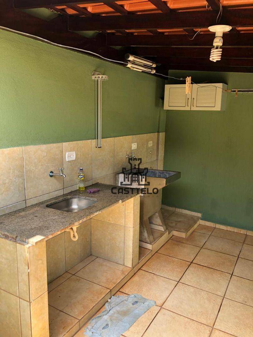 Casa à venda com 4 quartos, 170m² - Foto 6