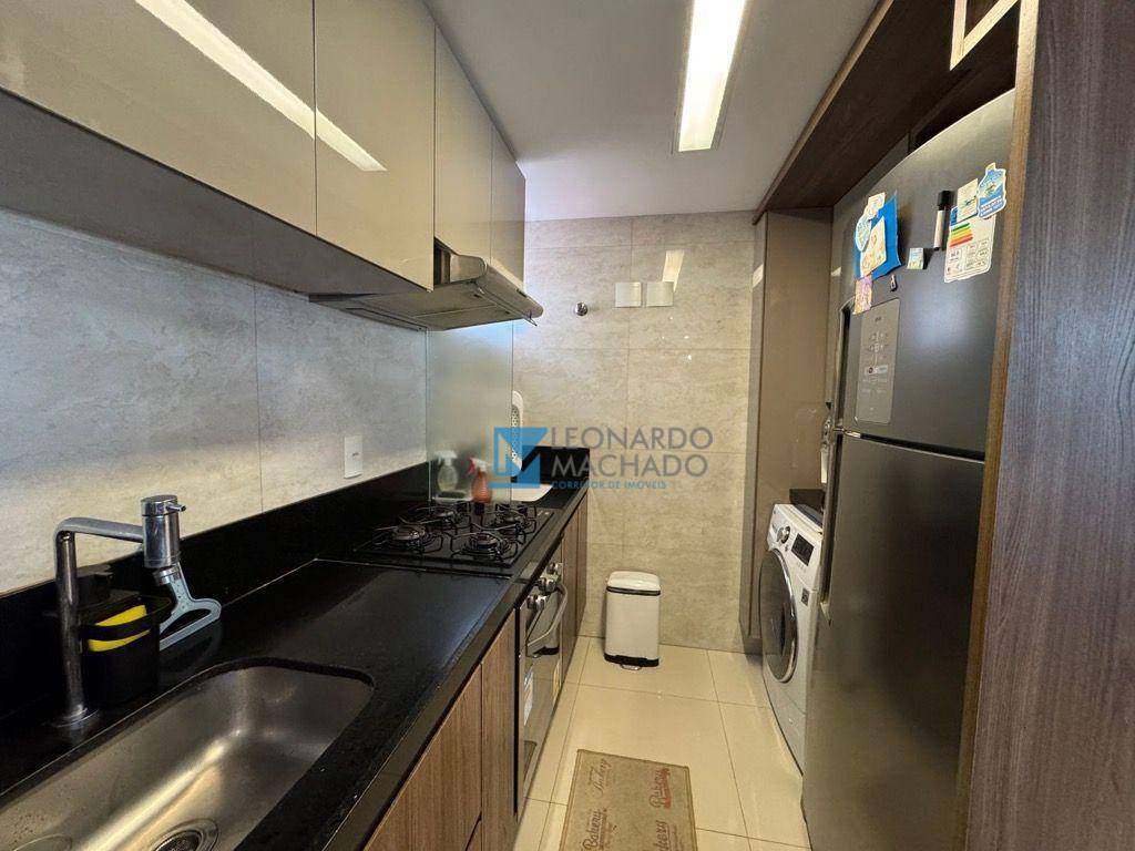 Apartamento à venda com 2 quartos, 62m² - Foto 12