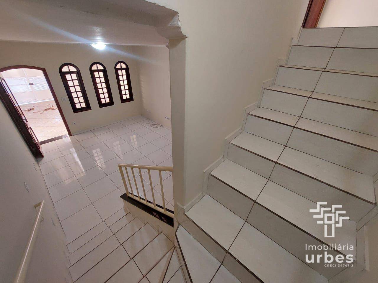 Casa, 3 quartos, 174 m² - Foto 2