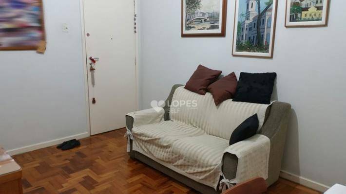 Apartamento à venda com 1 quarto, 47m² - Foto 2