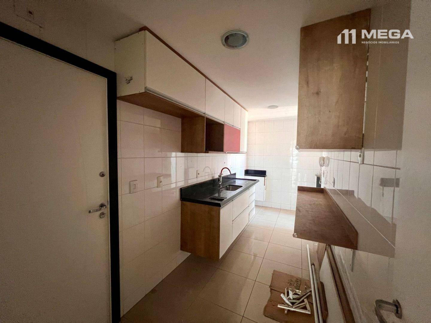 Apartamento à venda com 3 quartos, 93m² - Foto 2