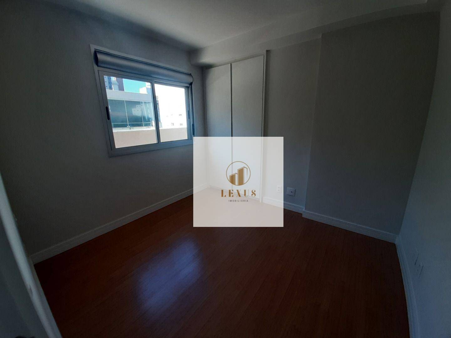 Apartamento à venda com 2 quartos, 66m² - Foto 7