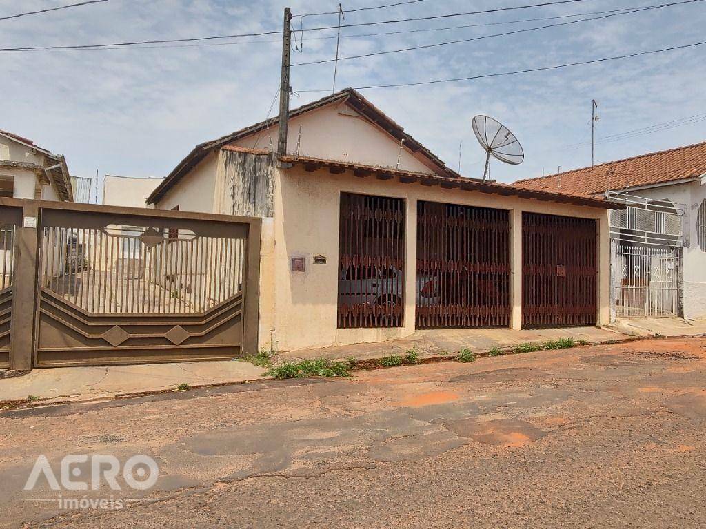 Casa à venda com 7 quartos, 390m² - Foto 7