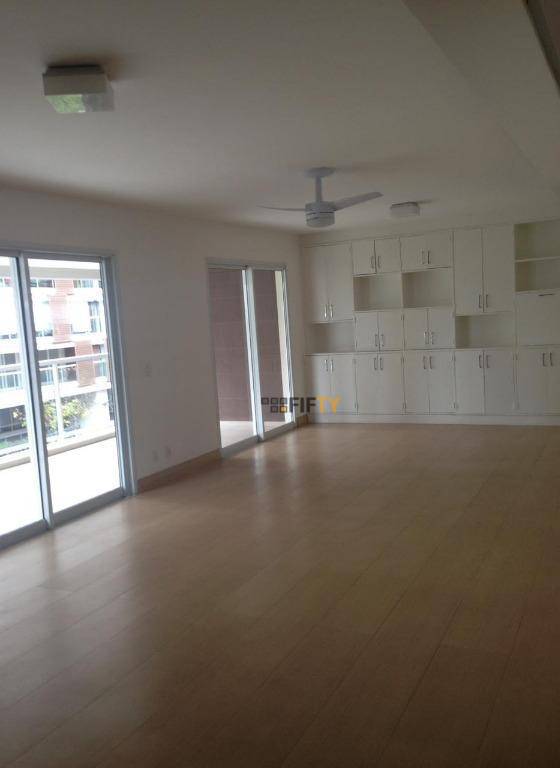 Apartamento para alugar com 3 quartos, 186m² - Foto 1