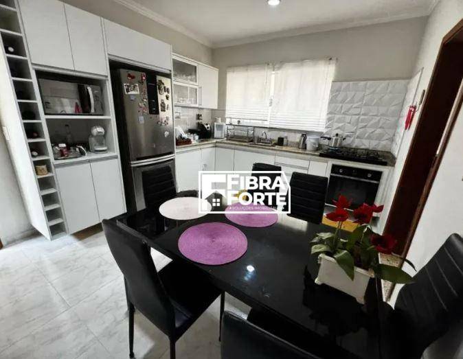 Casa de Condomínio à venda com 4 quartos, 275m² - Foto 10