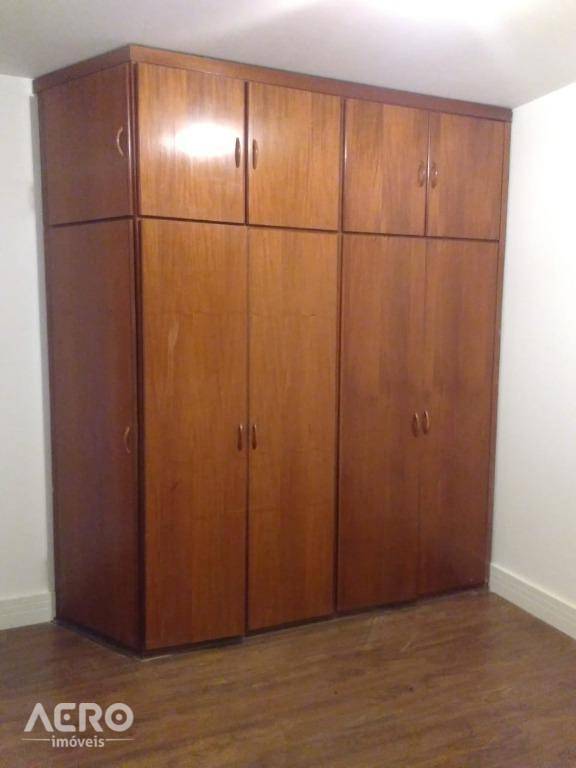 Apartamento para alugar com 3 quartos, 100m² - Foto 12