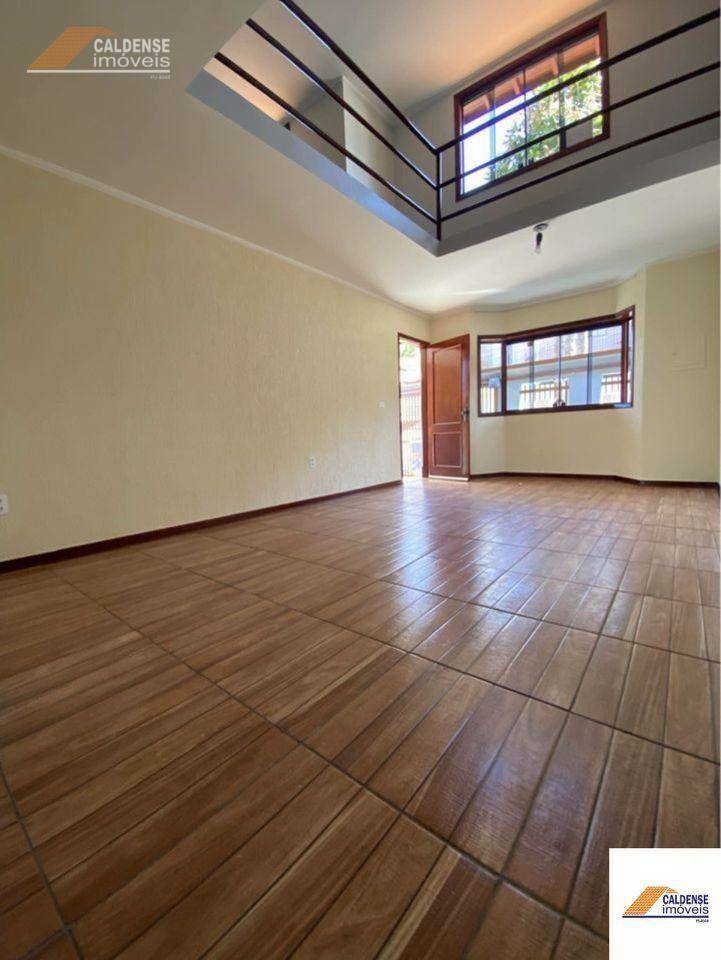 Casa, 4 quartos, 226 m² - Foto 3