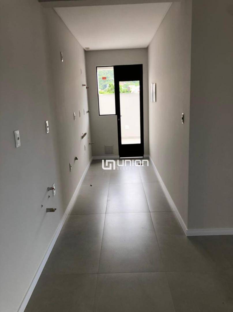 Apartamento à venda com 2 quartos, 62m² - Foto 5